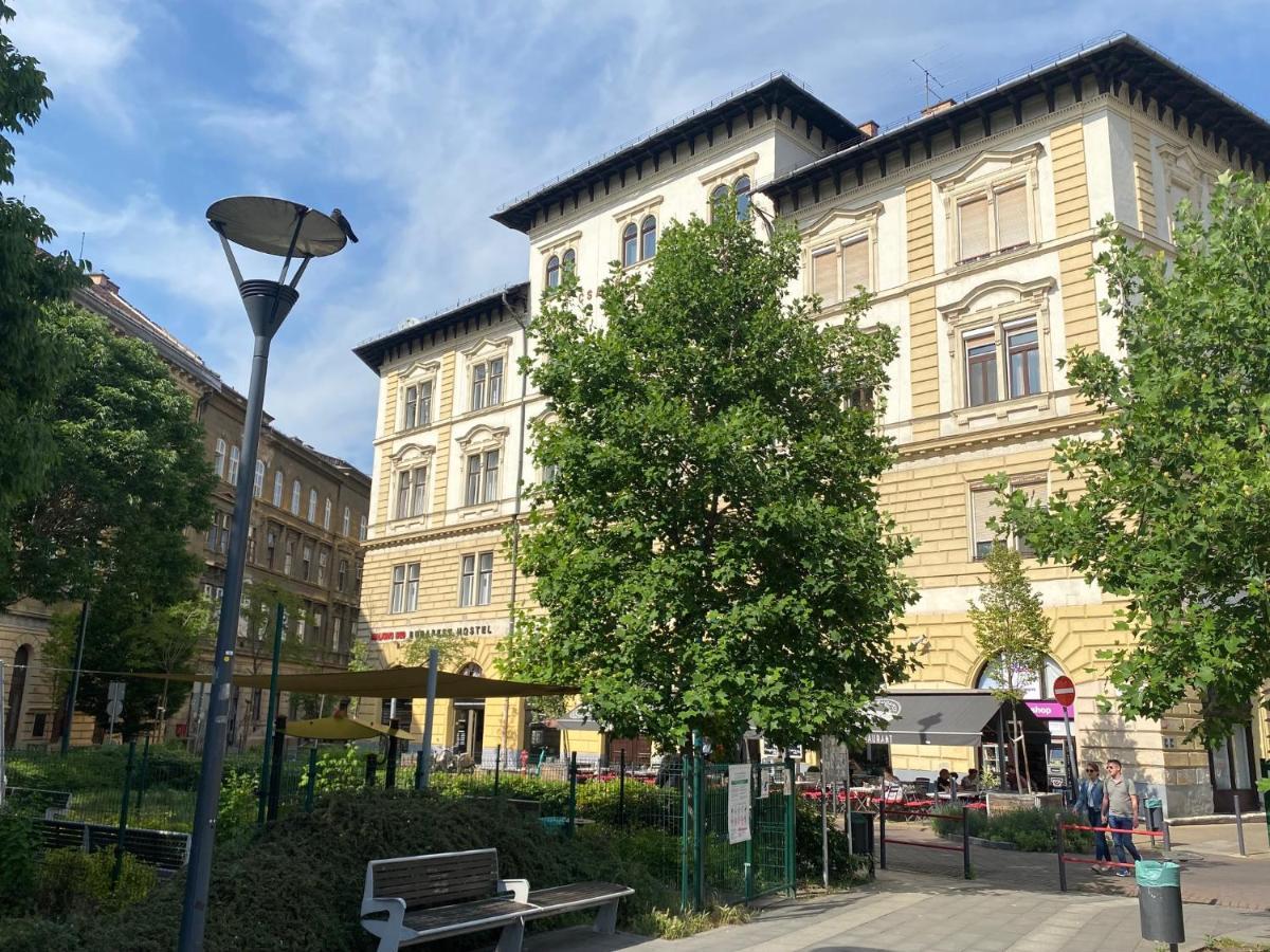 Urban Haven - 3 Beds, 3 Baths, Free Parking, Near Central Market Budapeste Exterior foto