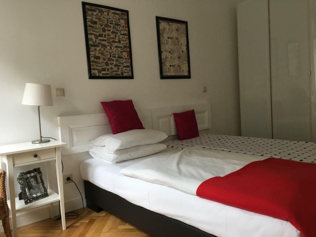 Urban Haven - 3 Beds, 3 Baths, Free Parking, Near Central Market Budapeste Exterior foto